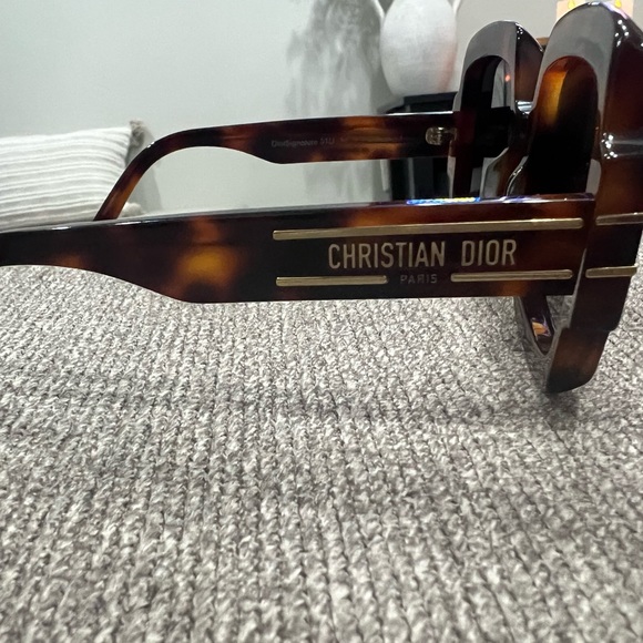 DiorSignature Sunglasses - Picture 4 of 6